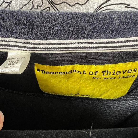 Descendant of theives smokey grey knit sweater - Picture 2 of 4